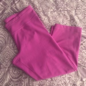 {Under Armour} Crop Leggings